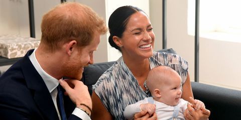 Prince Harry and Meghan share their first Christmas card with baby Archie!